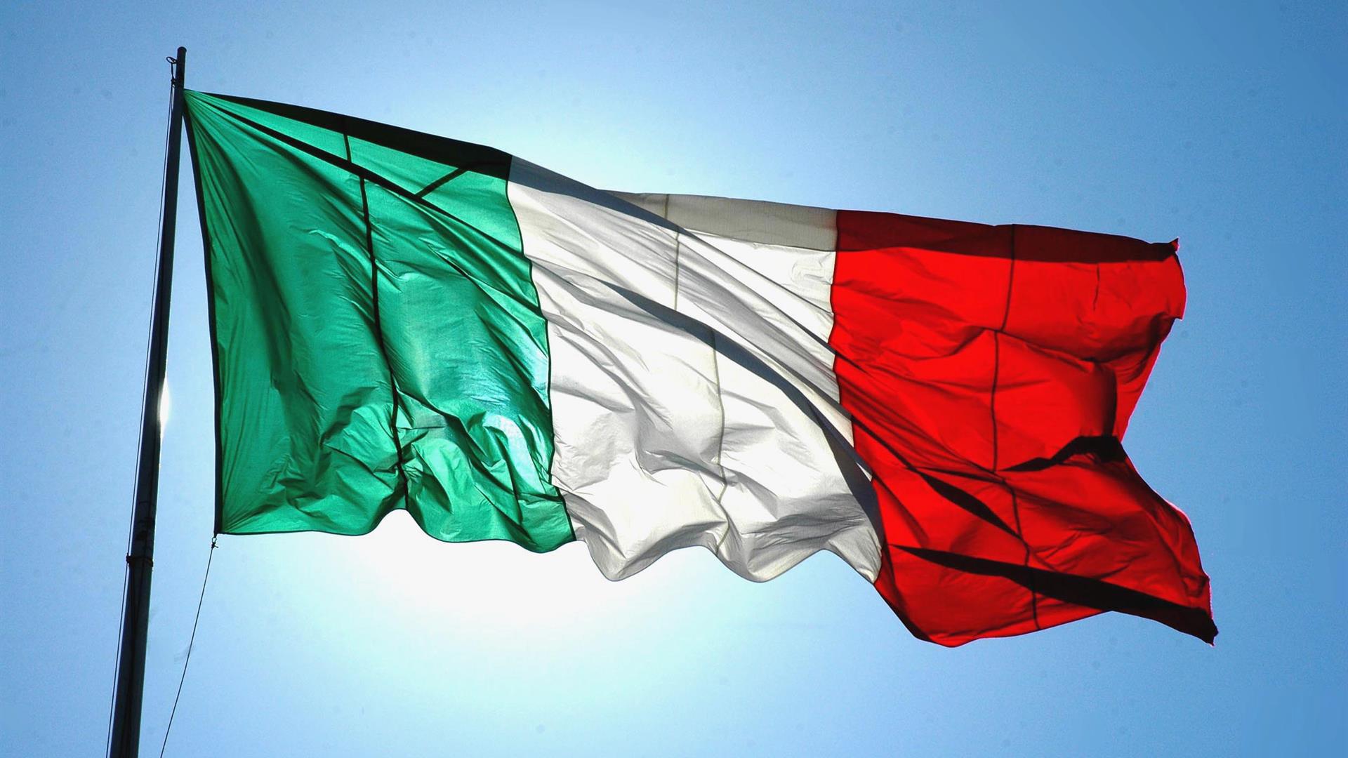 Bandiera Italia FOTO DI © SIMONE FENSORE:SINTESI 
