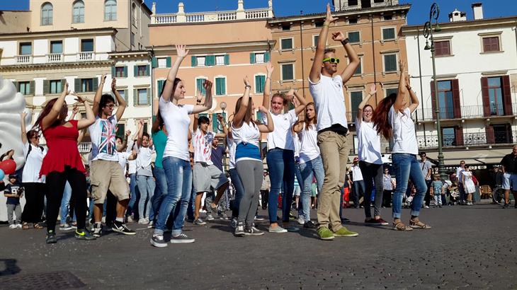 Festa Dle Volontariato Flash Mob Dance