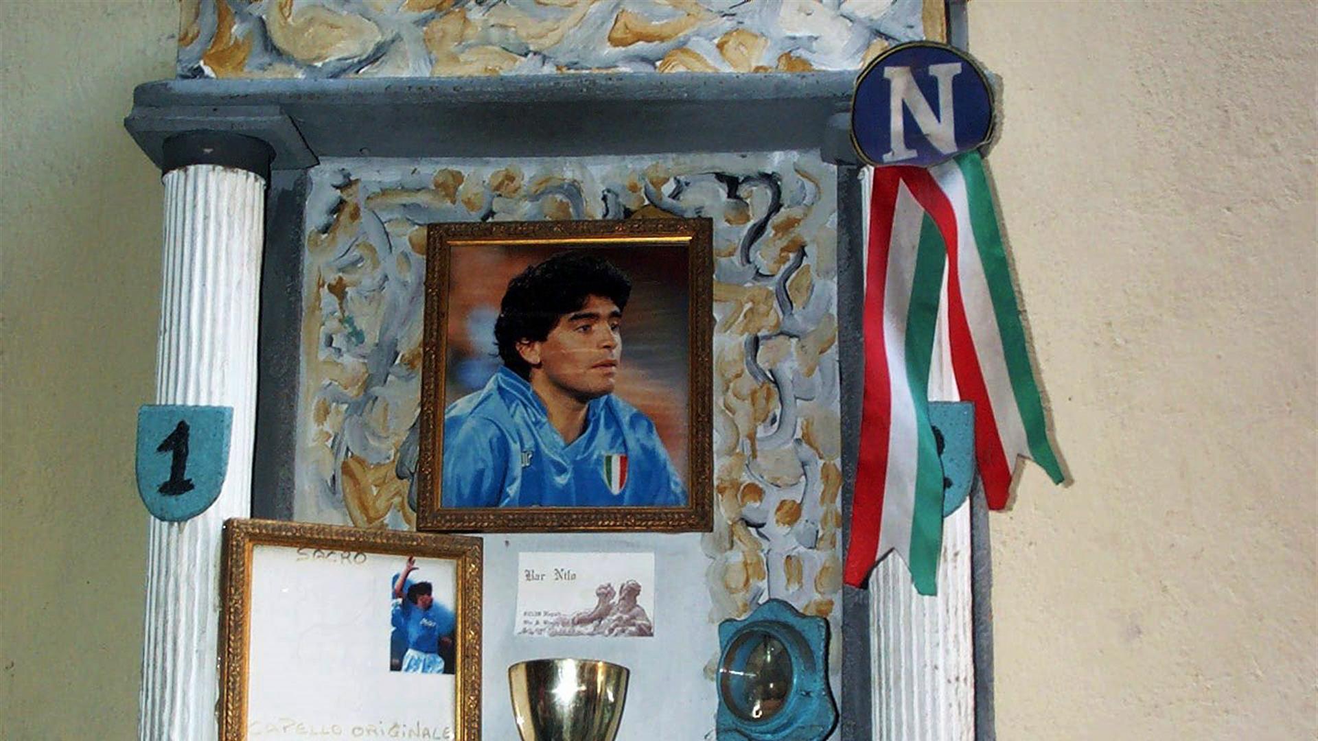 Tribunetta Votiva Nei Vicoli Di Napoli A Maradona Panoramio
