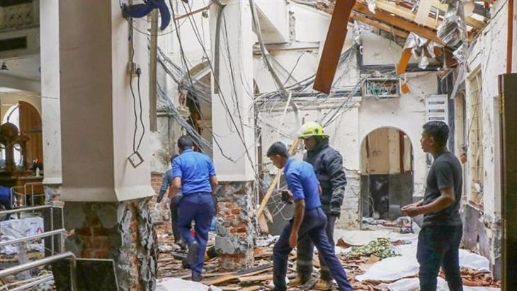 Sri Lanka Attacks Country Under Curfew After Bomb Attacks Kill 200 8211 Bbc News 696X392